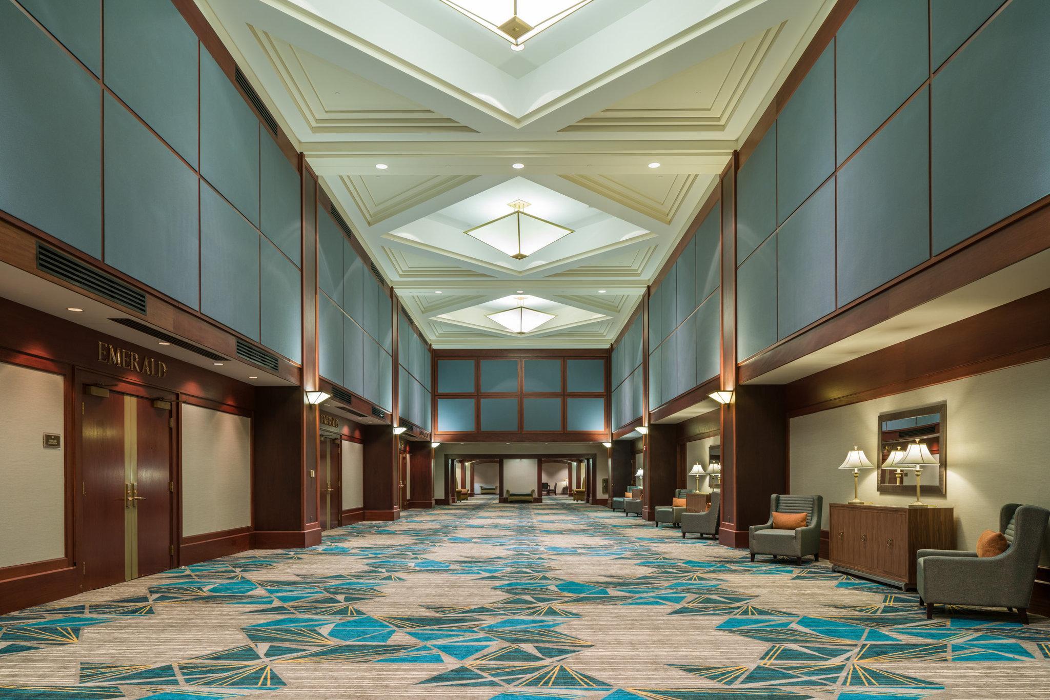 Crowne Plaza Springfield Convention Center By Ihg Otel Dış mekan fotoğraf